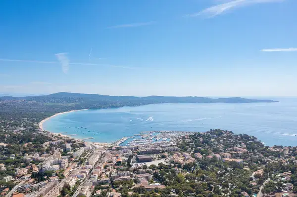 Abri Piscine Coulissant Devis abri de piscine Cavalaire-sur-Mer