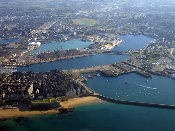 Abri Piscine Coulissant Devis abri de piscine Saint-Malo